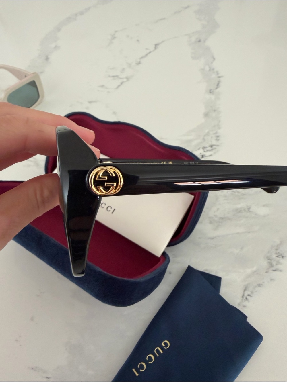 Gucci Women's Black Oversized Square Sunglasses with Dark Gradient Lenses - Picture 3 of 5